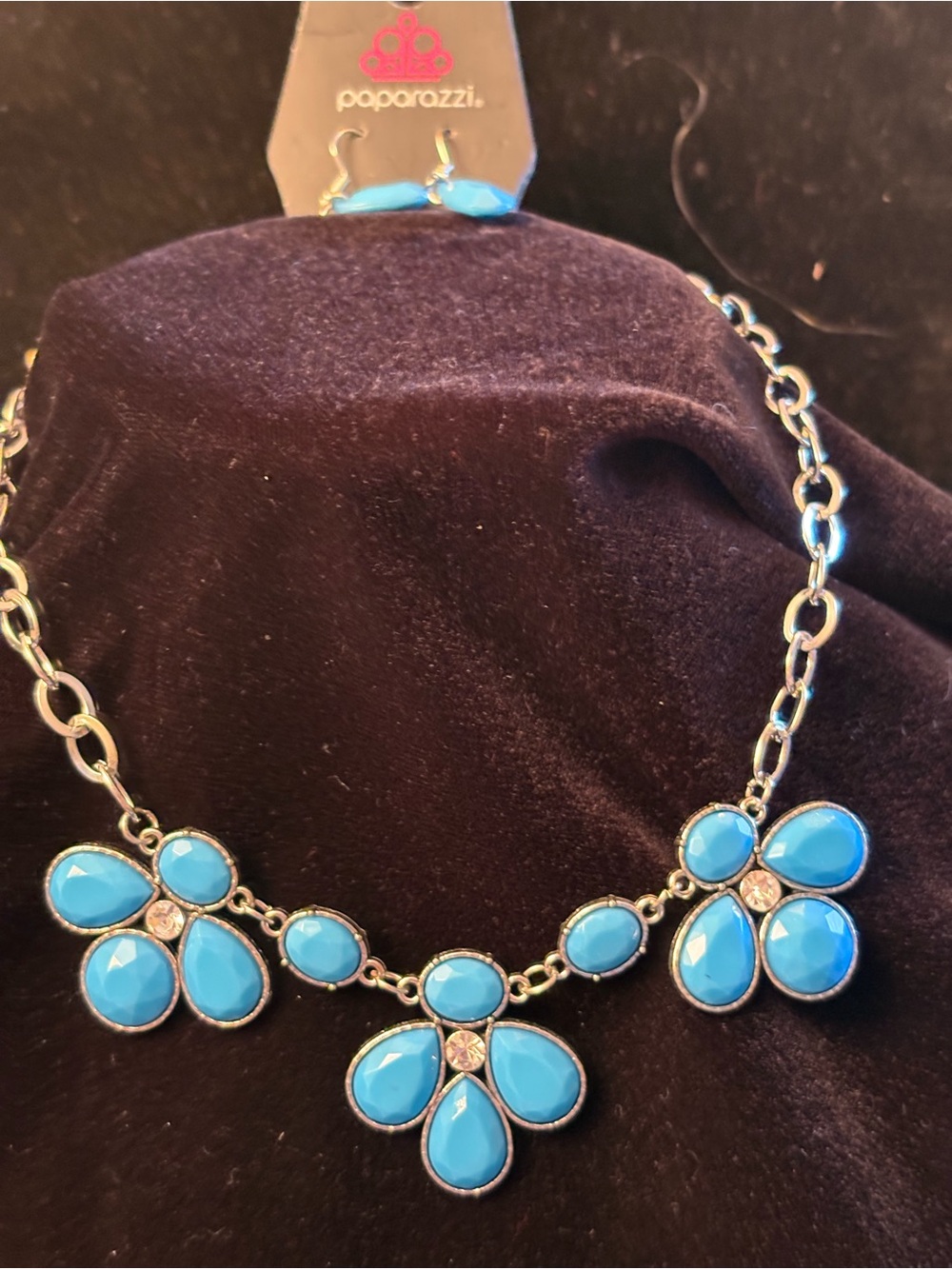 Paparazzi Teal blue Trio Floral Necklace